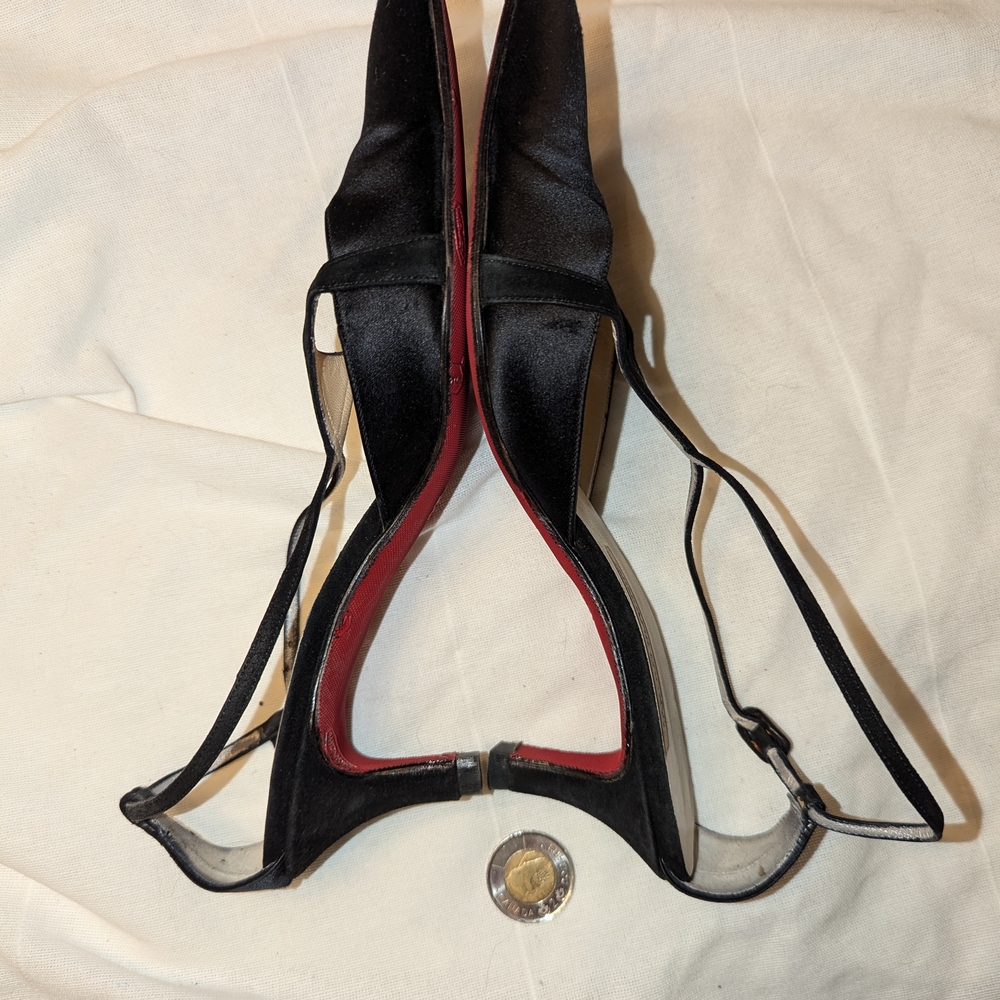 Manolo Blahnik Black Women's Shoe - Picture 8 of 10